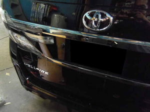 ヴェルファイア　へこみ修理