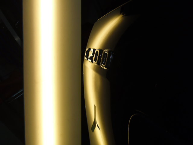 C200 デントリペア修理前