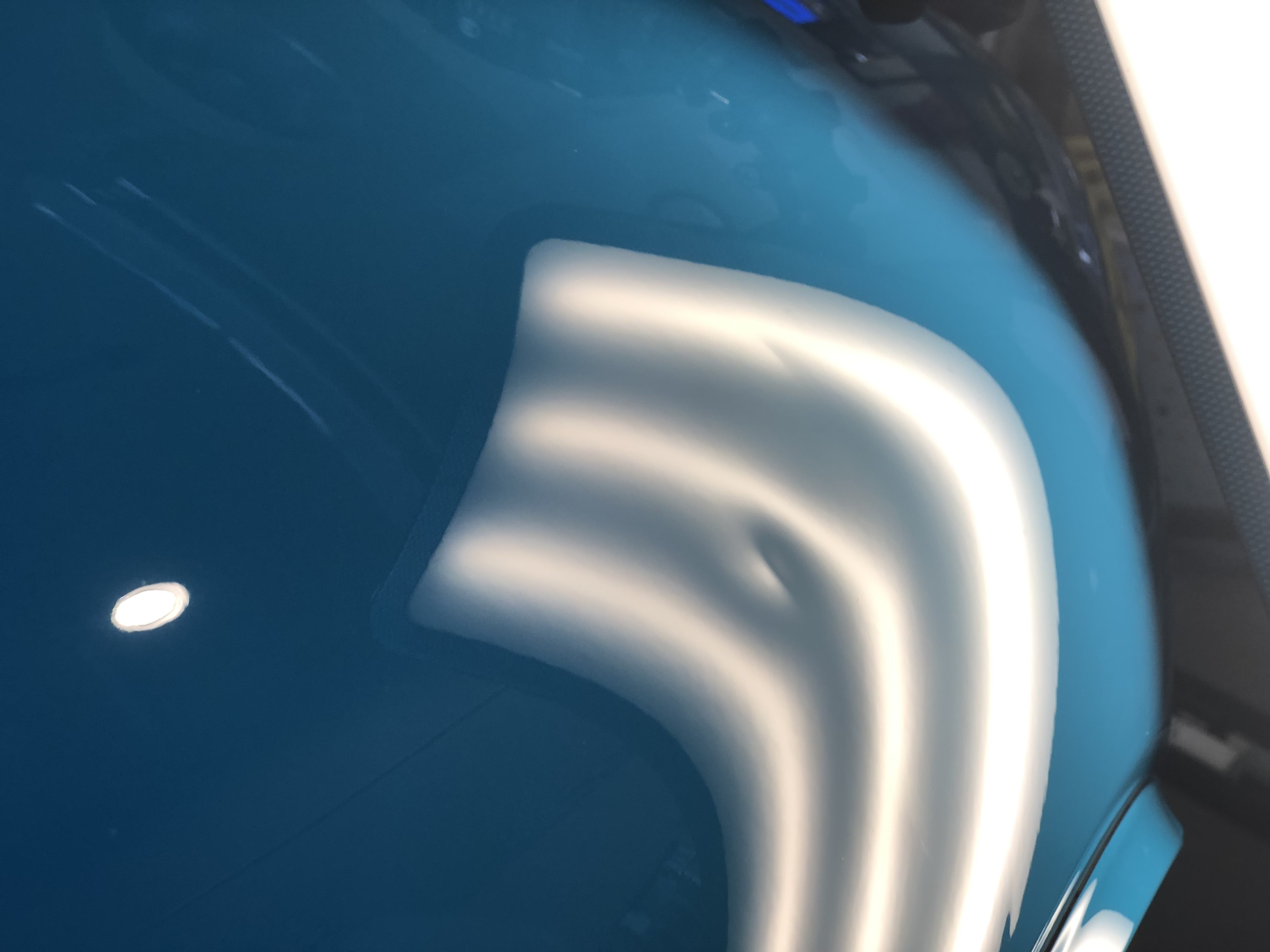 ポルシェ991 クォーターパネルのデントリペア