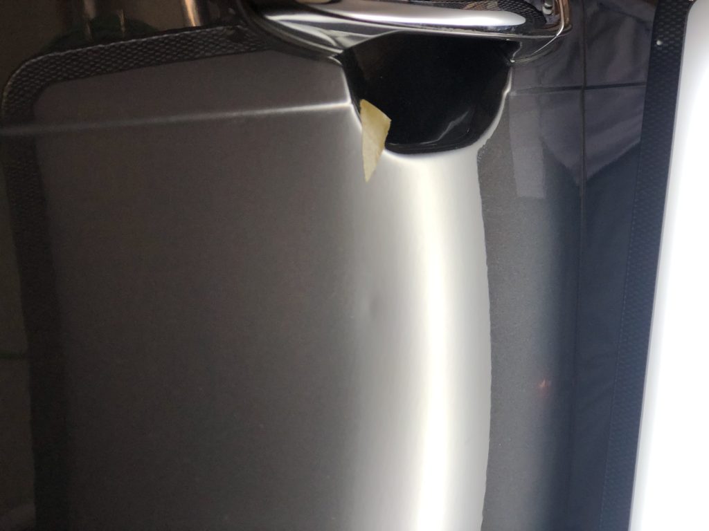 トヨタ　クラウンアスリート　ドアのヘコミ修理