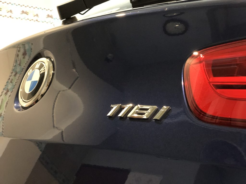 BMW118i  デントリペア