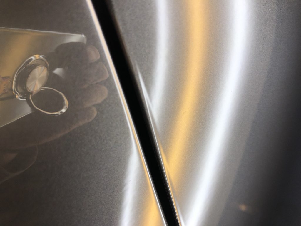 BMWM4クーペ　ドアのヘコミ修理