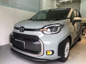 トヨタシエンタ　デントリペア