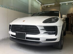 ポルシェマカン　ウインドリペア