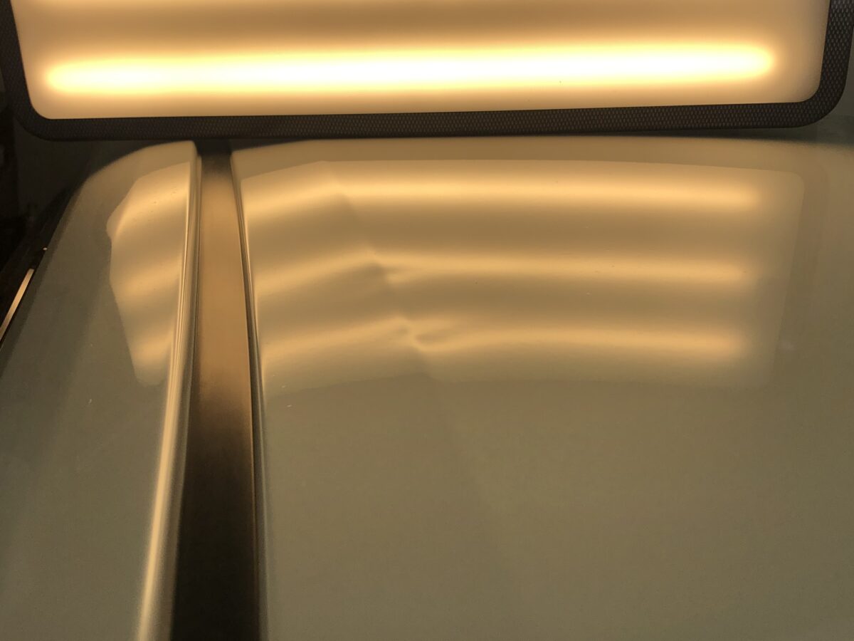 ルーフにいつに間にかヘコミが・・・(;'∀')