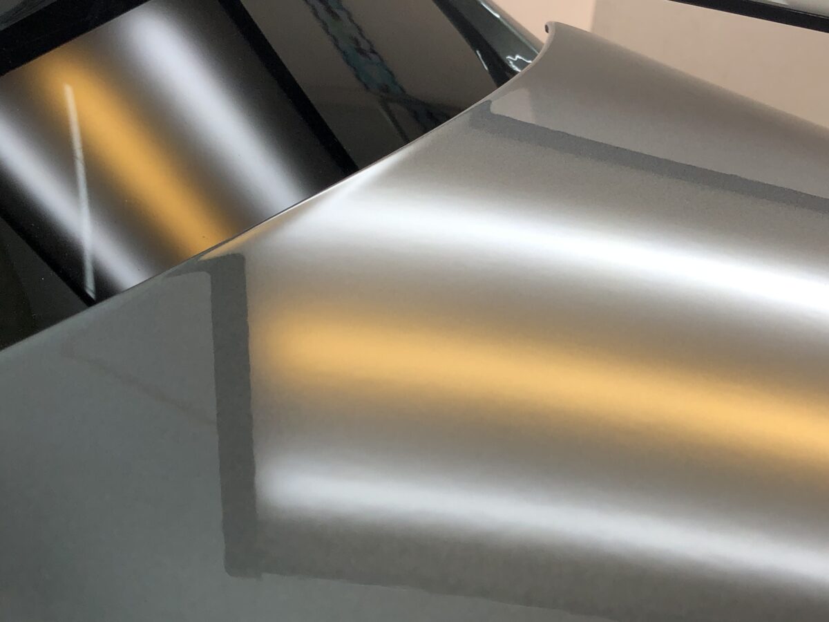 ベンツCクラス　トランクのデントリペア