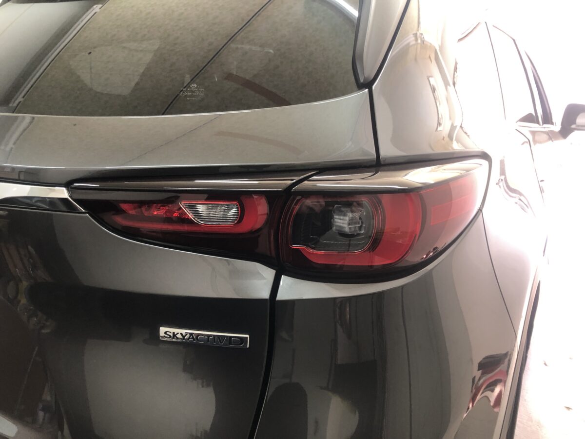 マツダCX-8　デントリペア