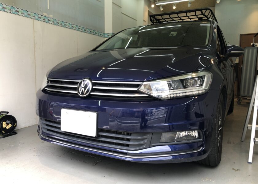 フォルクスワーゲントゥーラン　ガラスリペア