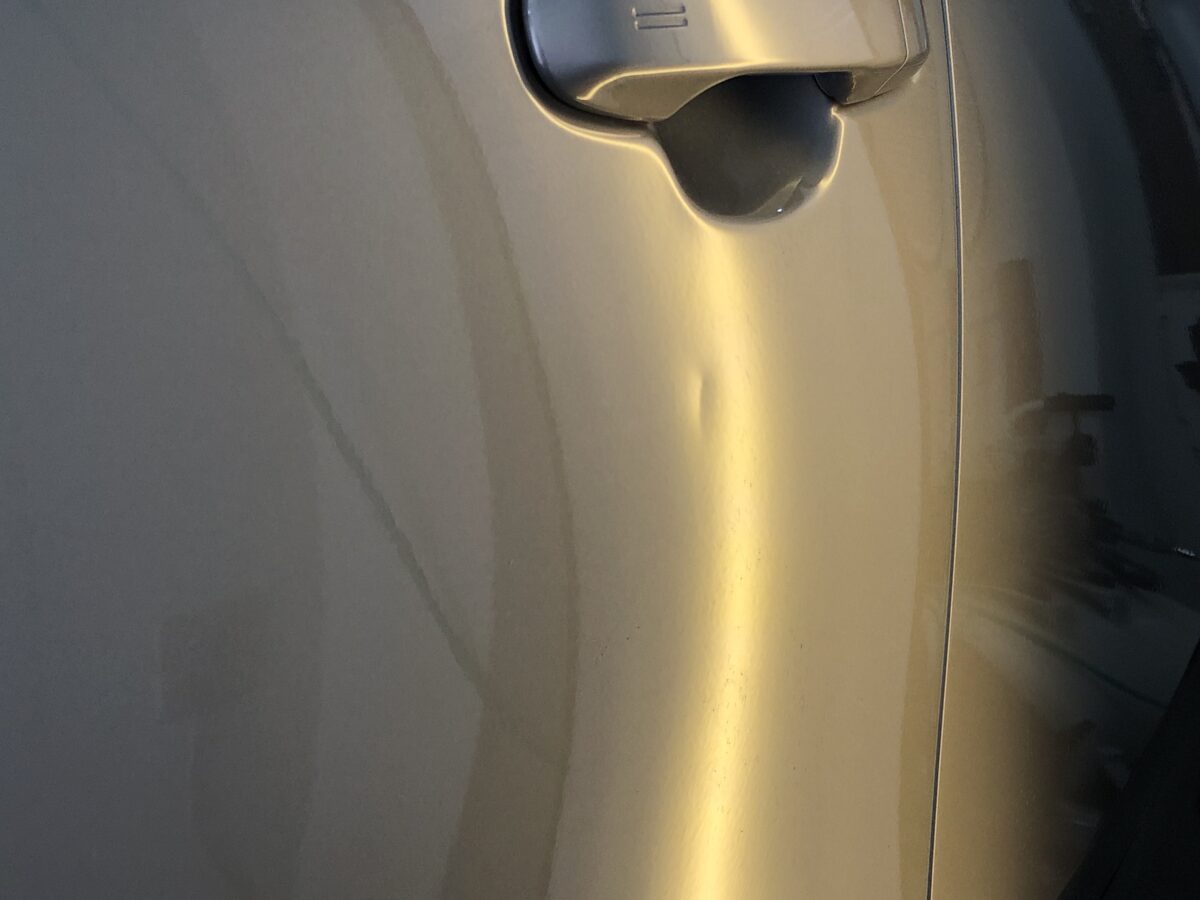 C-HR　ドアにドアパンチ被害ですかね・・・