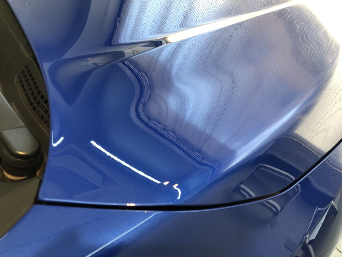 インプレッサのボンネットのデントリペア作業後