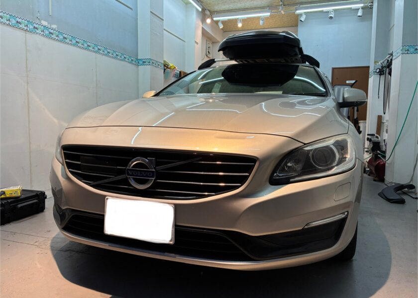 ボルボV60　ガラスリペア