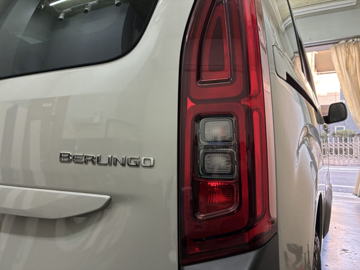 シトロエンベルランゴ デントリペア