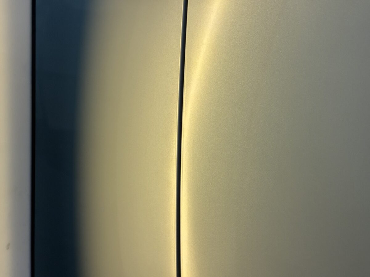 ドアのヘミング部のデントリペア