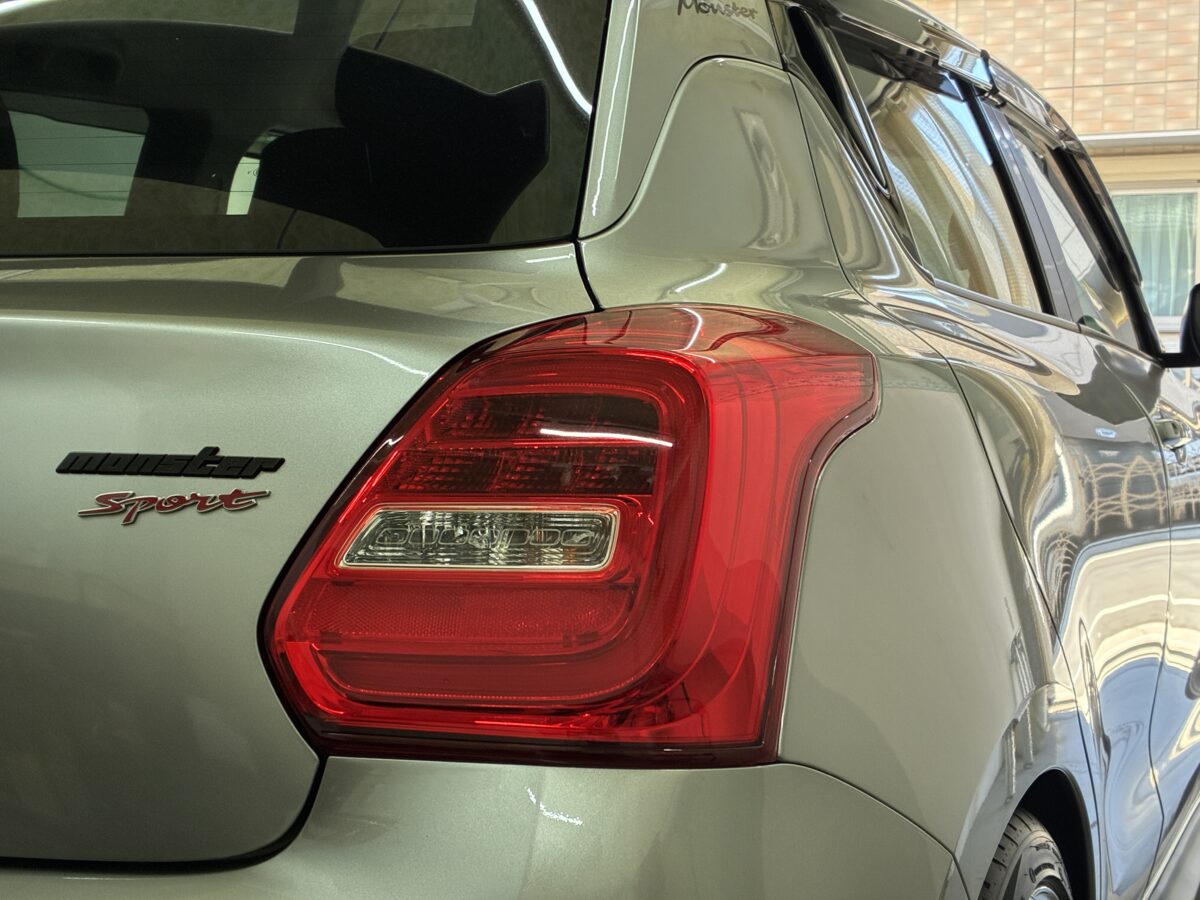 スイフトスポーツ　デントリペア