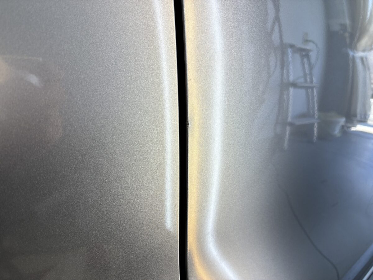 スイフトスポーツ　ドアエッジのデントリペア作業後