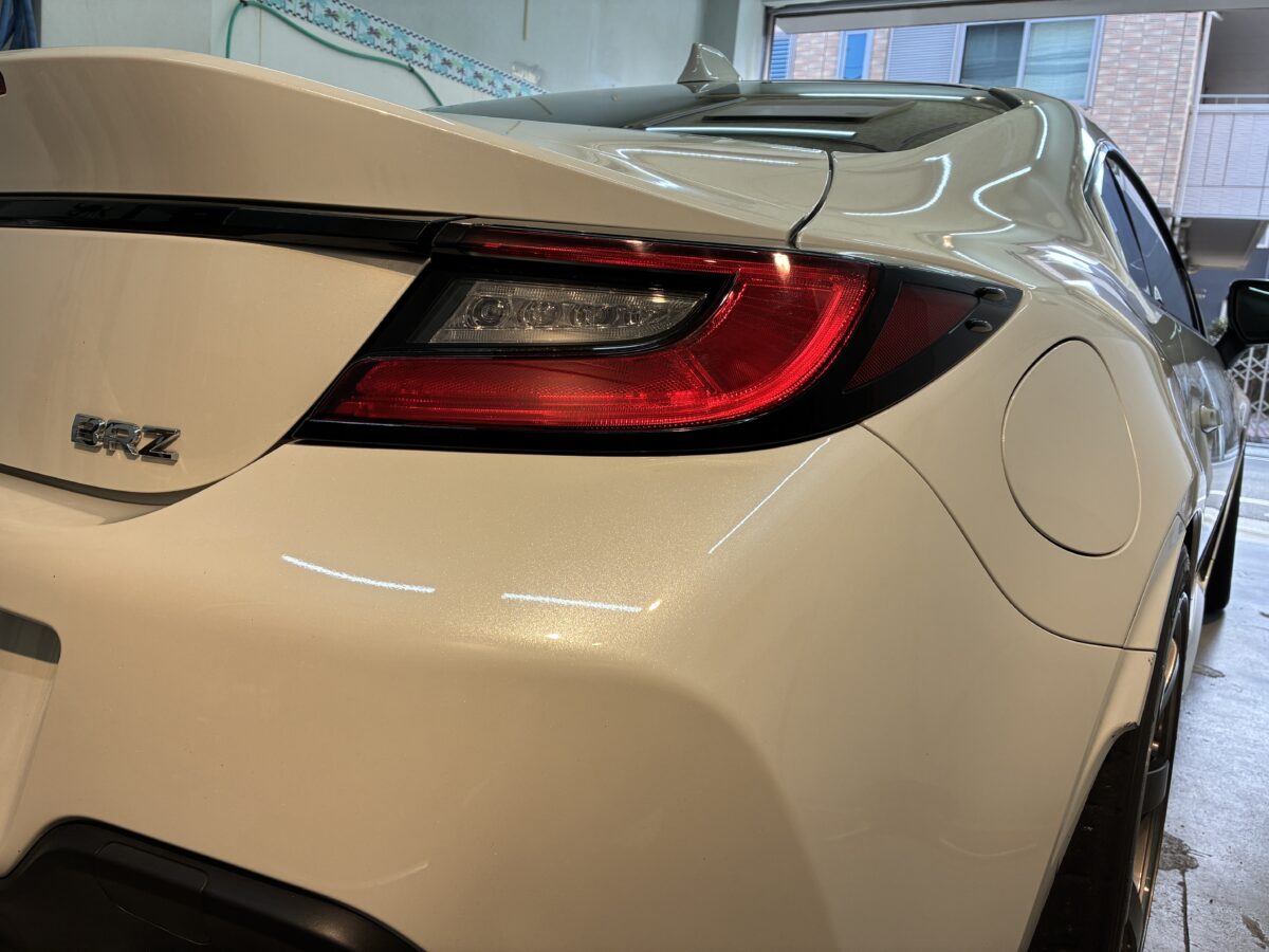 スバルBRZ　フロントガラス飛び石傷修理