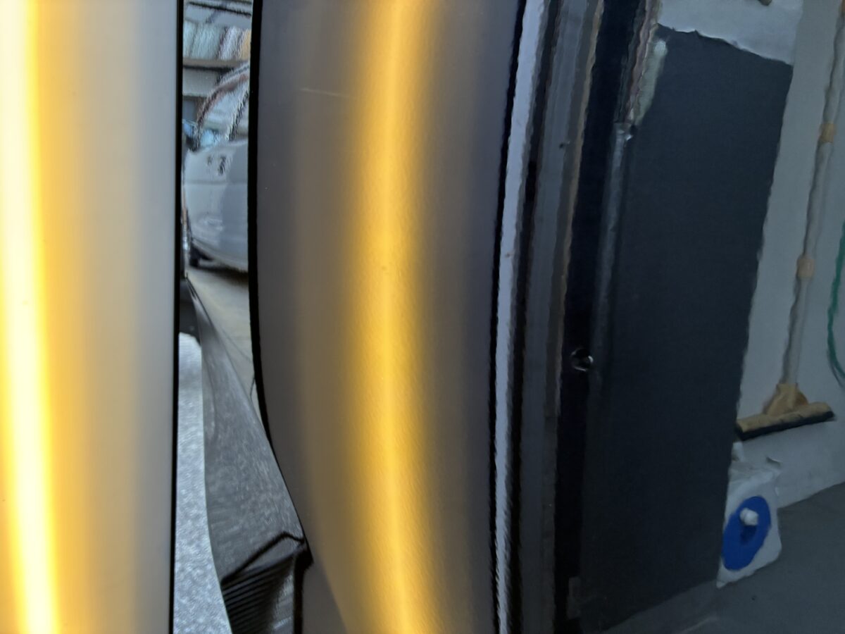 N-BOXのスライドドアのデントリペア