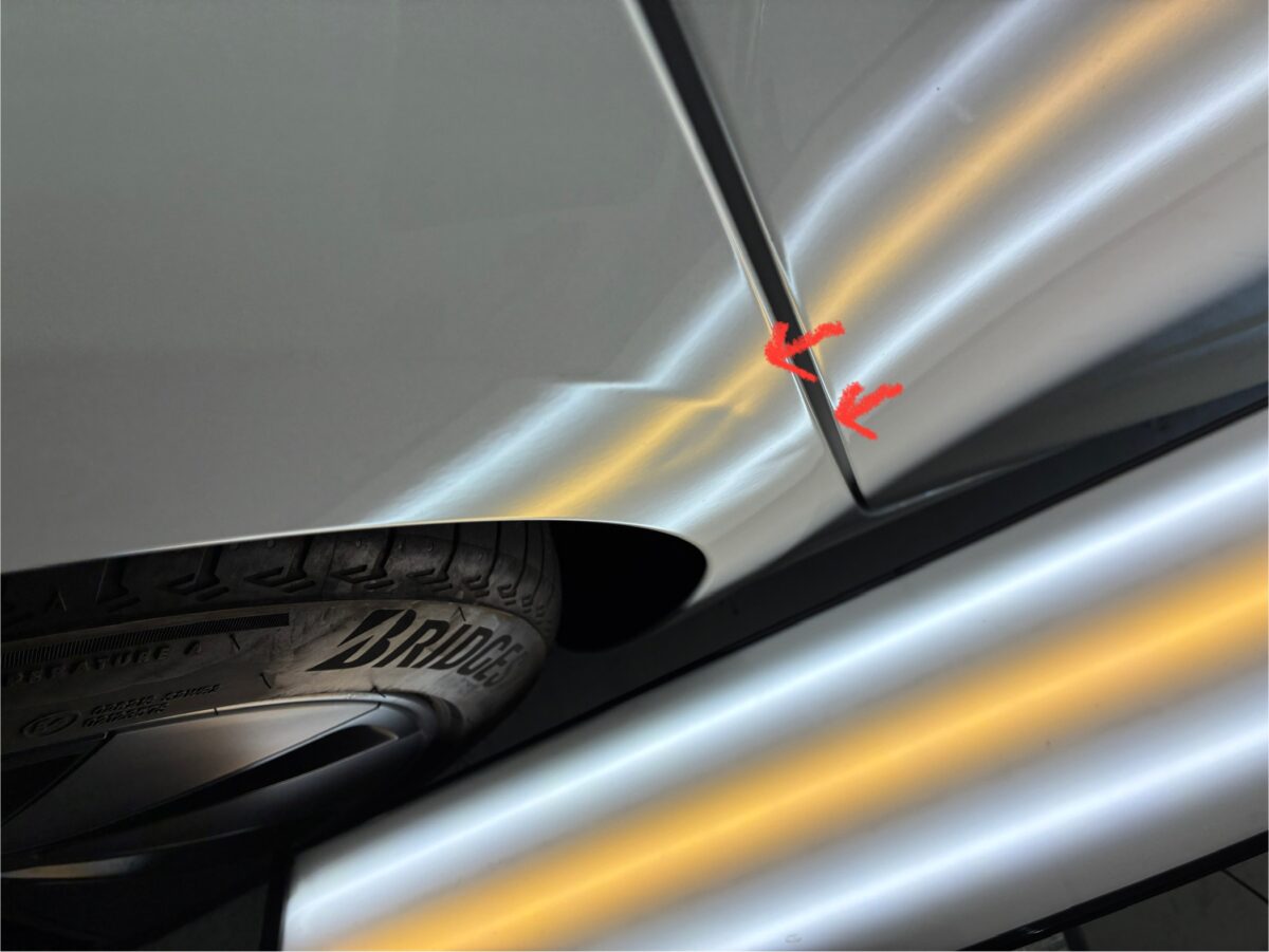 テスラモデル3　リアフェンダーのヘコミ修理