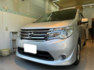 日産セレナ　デントリペア