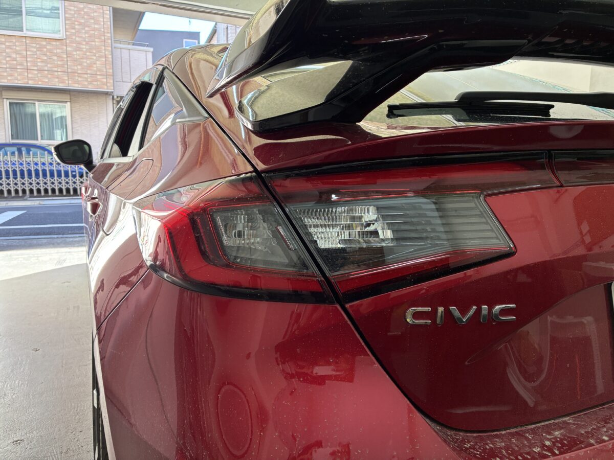 ホンダシビック　リアドアのデントリペア