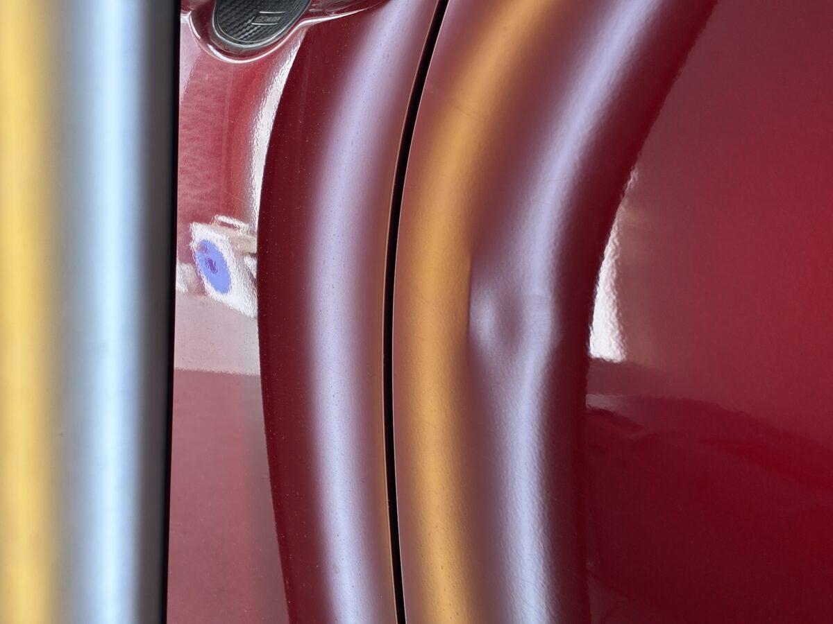 ホンダシビック　リアドア前方のヘコミ修理