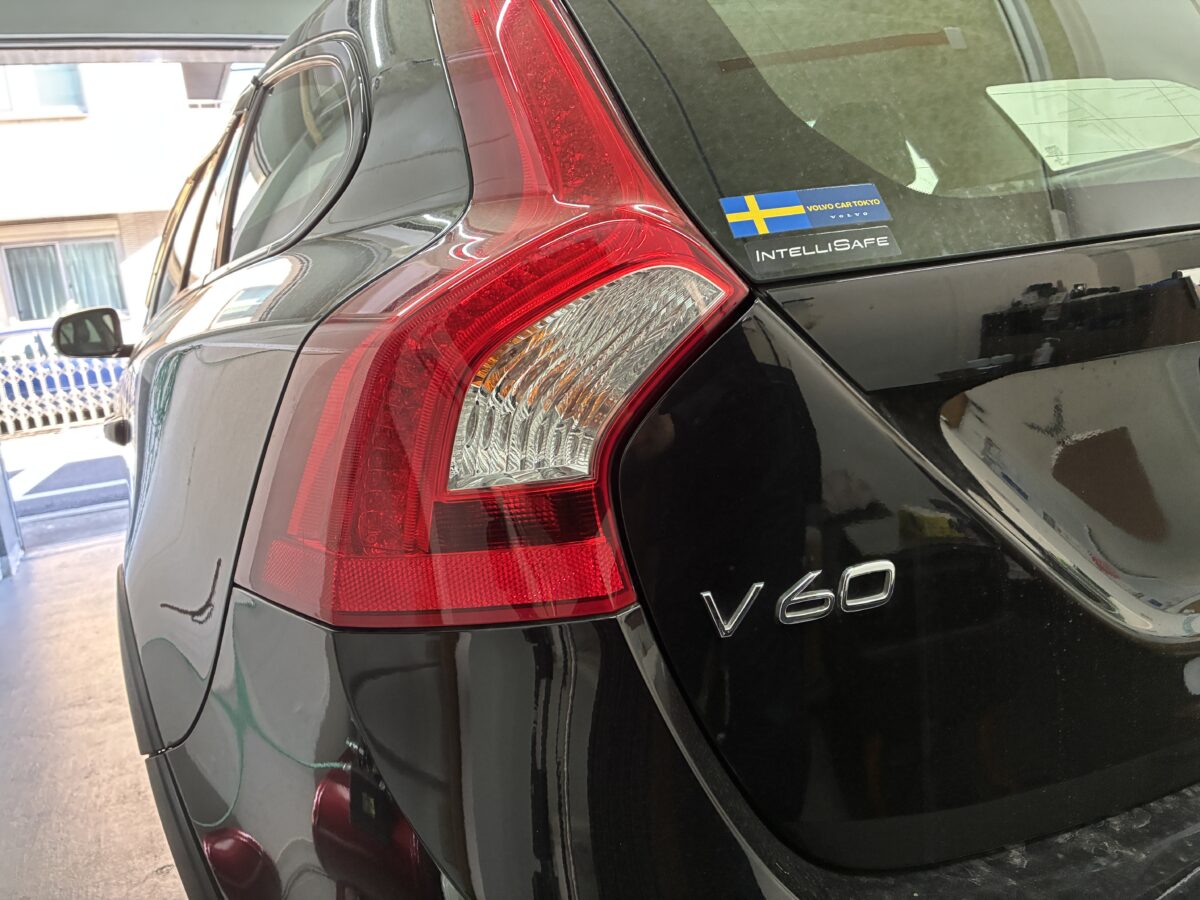 ボルボV60　デントリペア