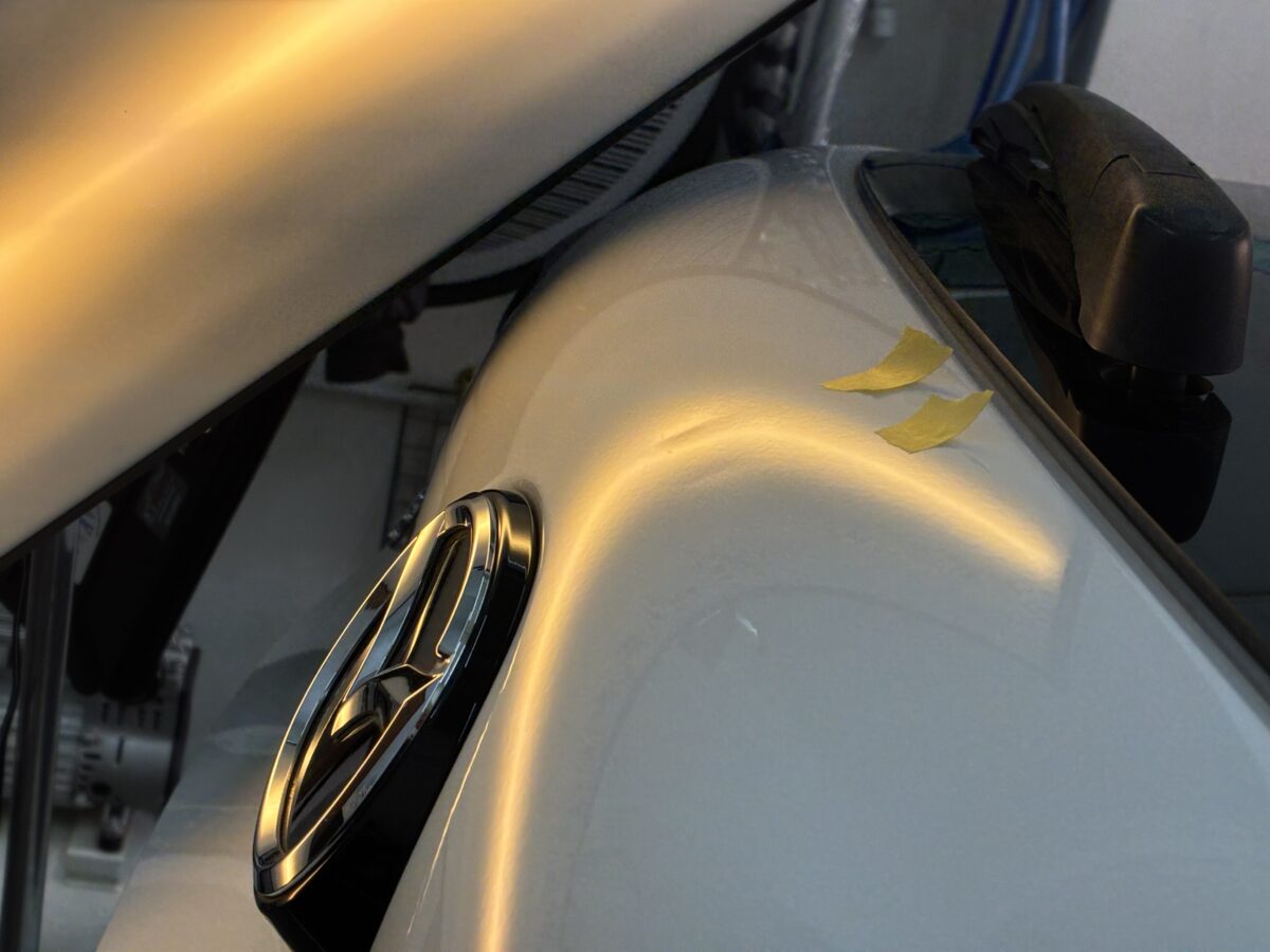 マツダ3 リアゲートのデントリペア