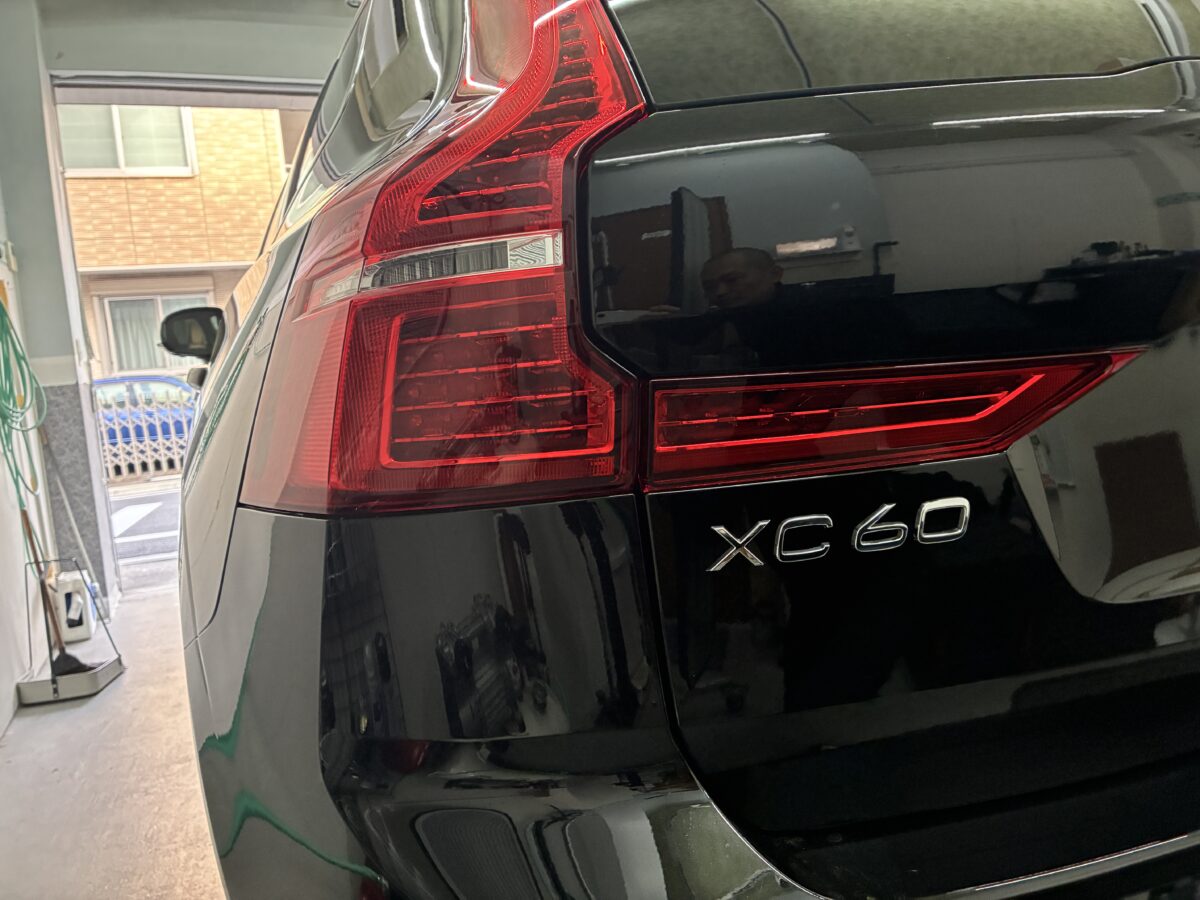 ボルボXC60　デントリペア