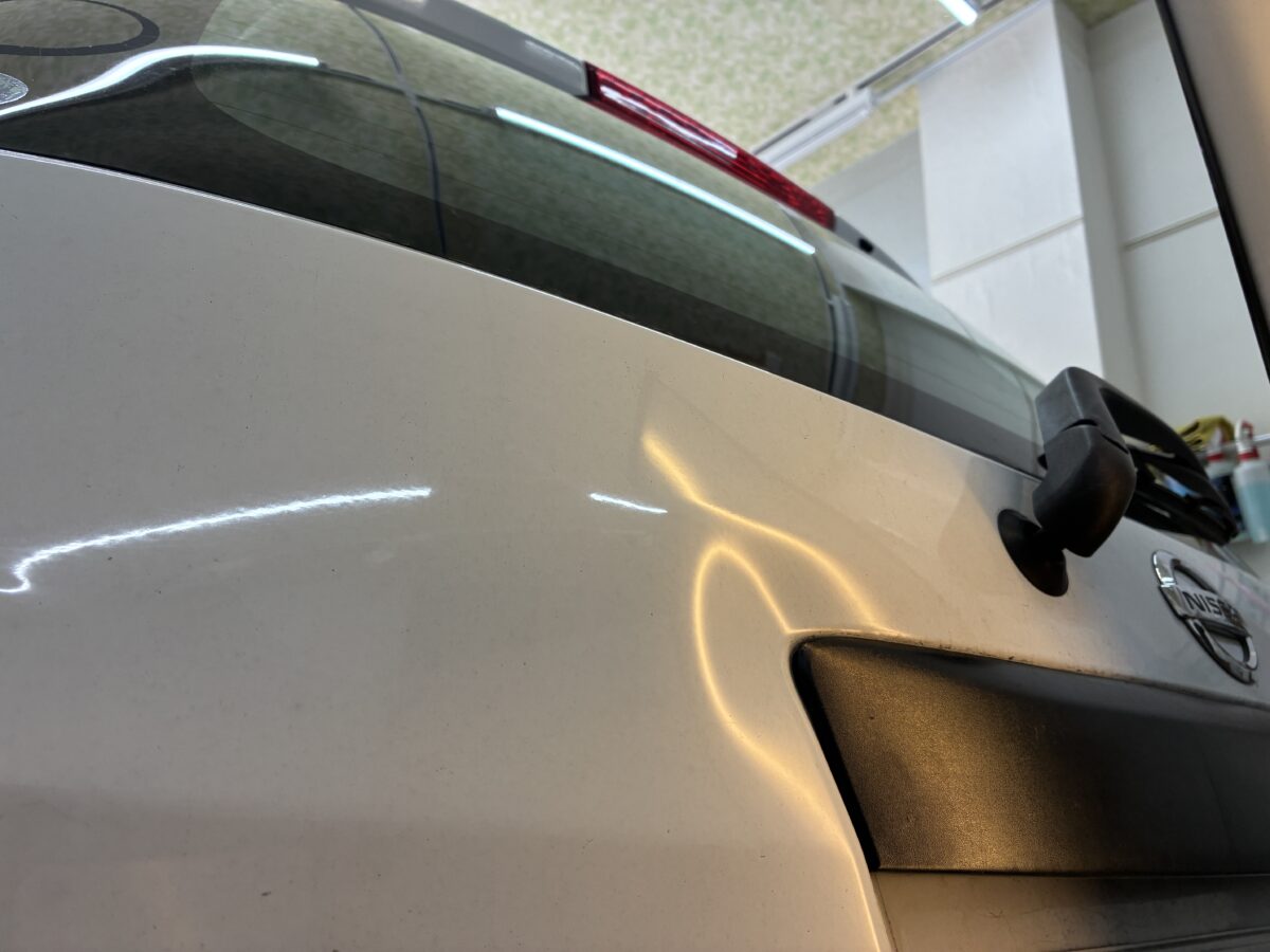 ADバン　リアハッチのヘコミ修理