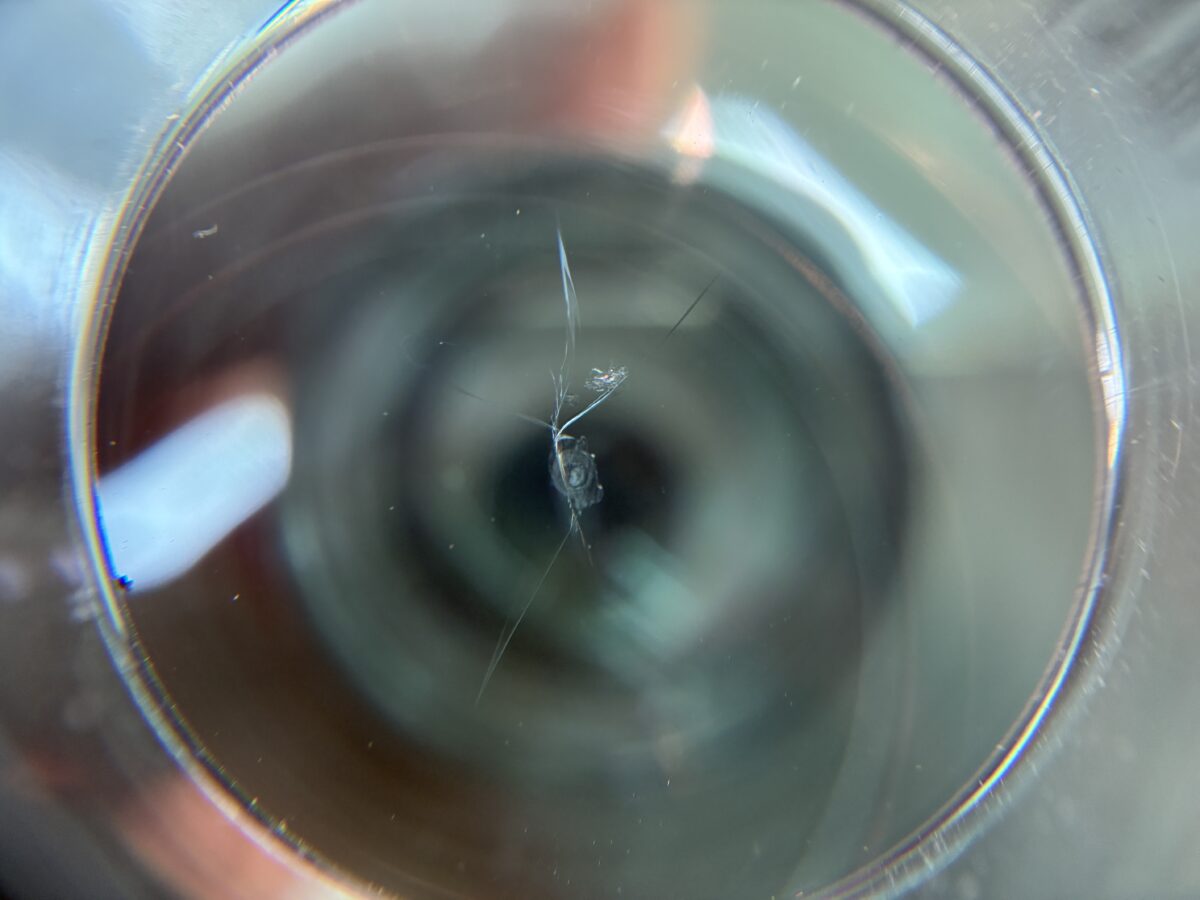 フロントガラスの飛び石傷修理作業後　ジープラングラー