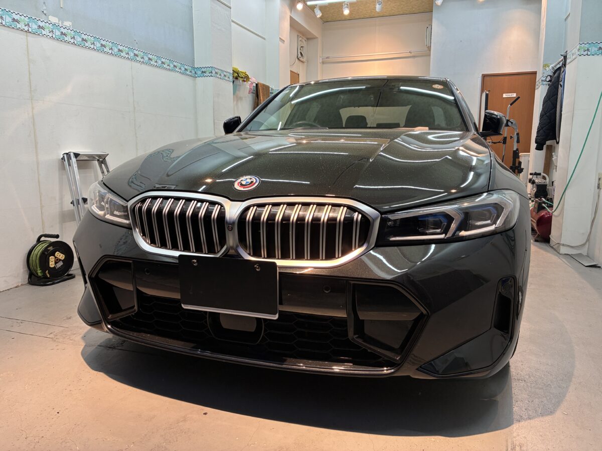 BMW3シリーズ　フロントガラス飛び石修理